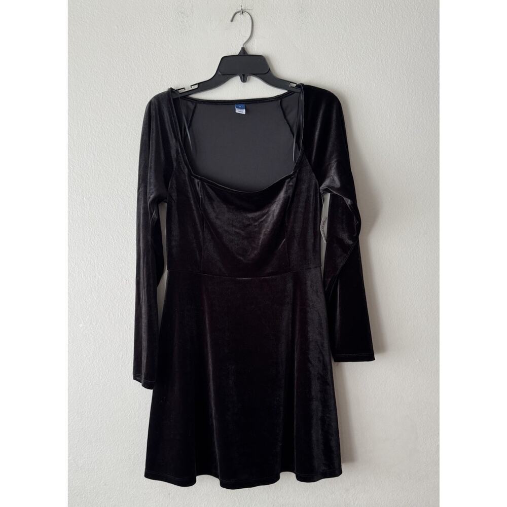 Old Navy Velvet Mini Dress Women’s Size Medium Black‎ Fit Flare Long Sleeve